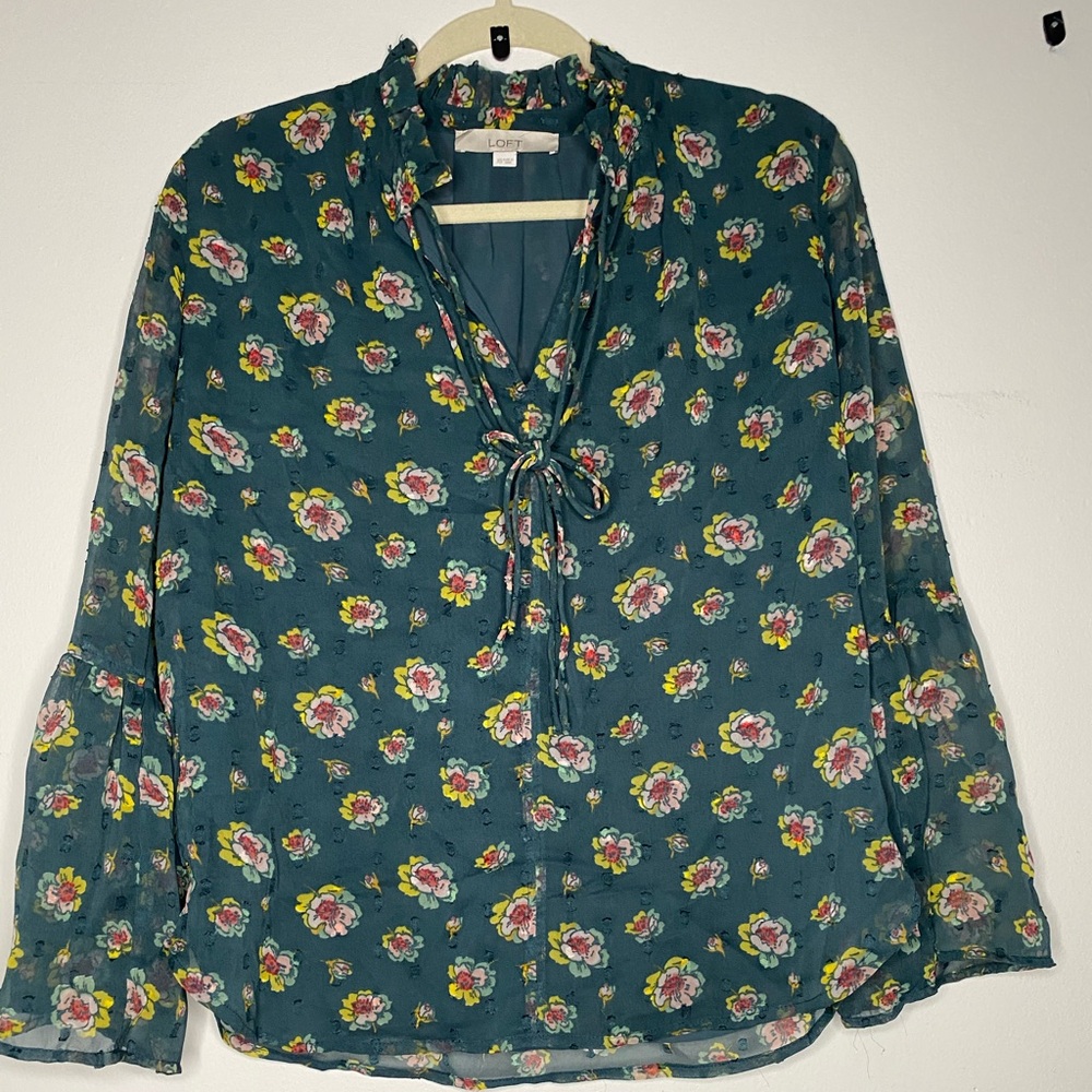 LOFT Green Floral Long Sleeve neck tie Blouse XS
